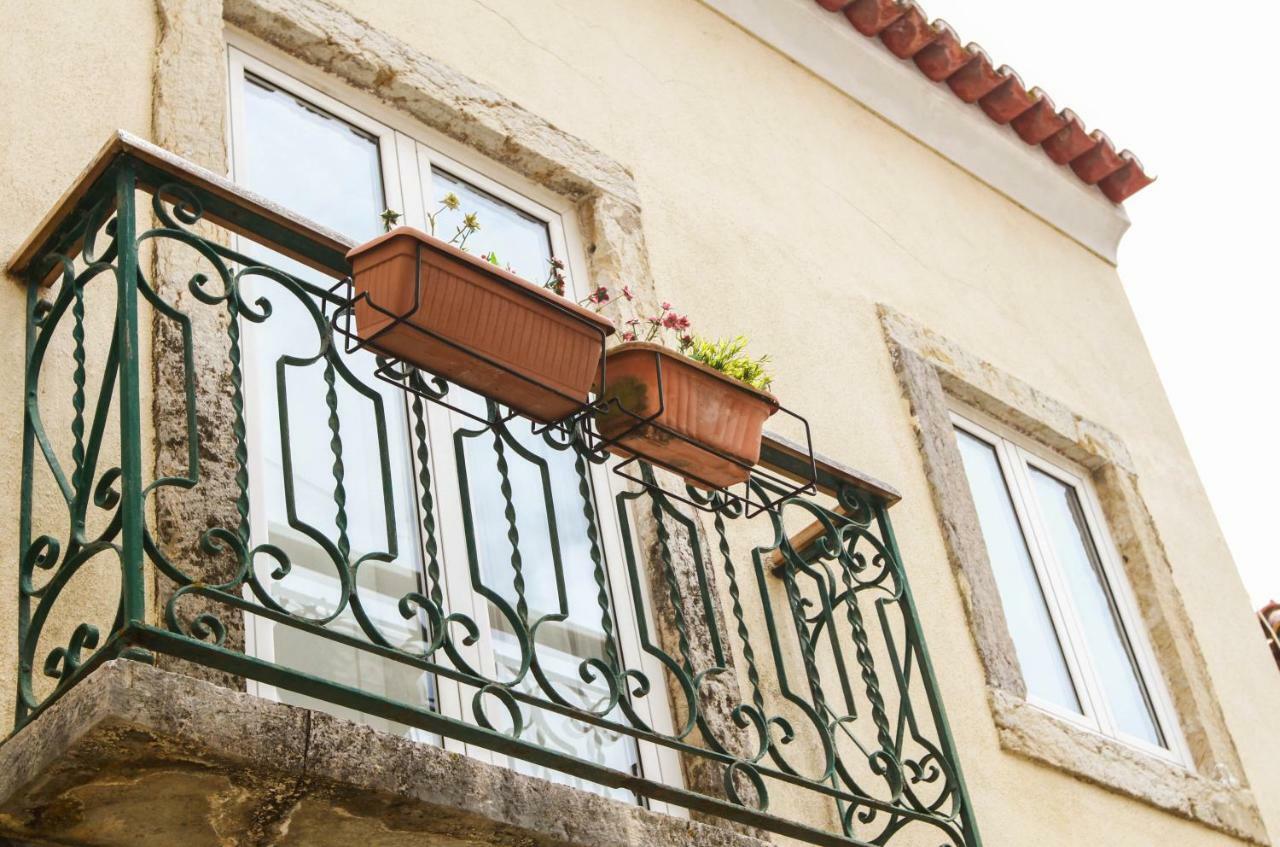 Cozy And Spacious Apartment In Graca, Lisboa Eksteriør bilde